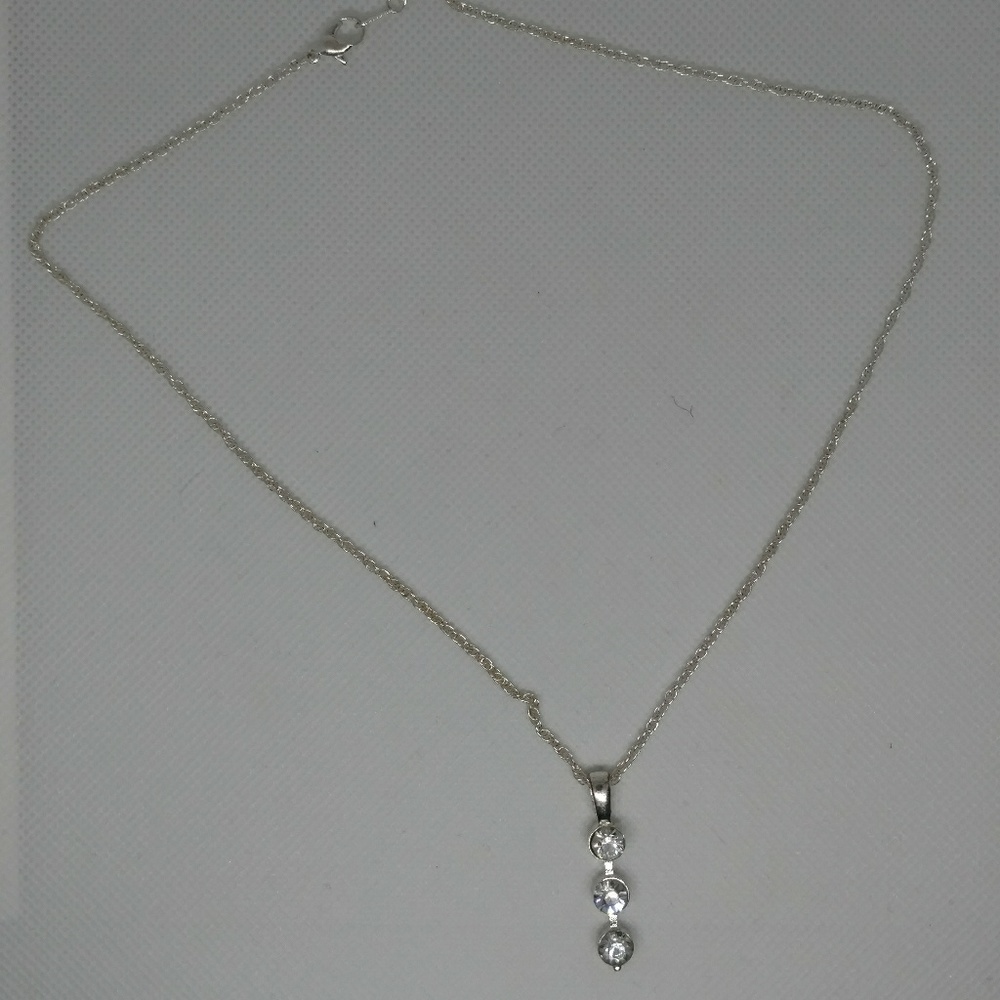 Rhinestone pendant necklace 3 stones silver tone - Picture 5 of 6